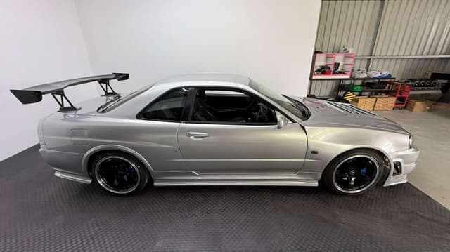 1998 Nissan Skyline JDM car for sale — photo 10 of 11