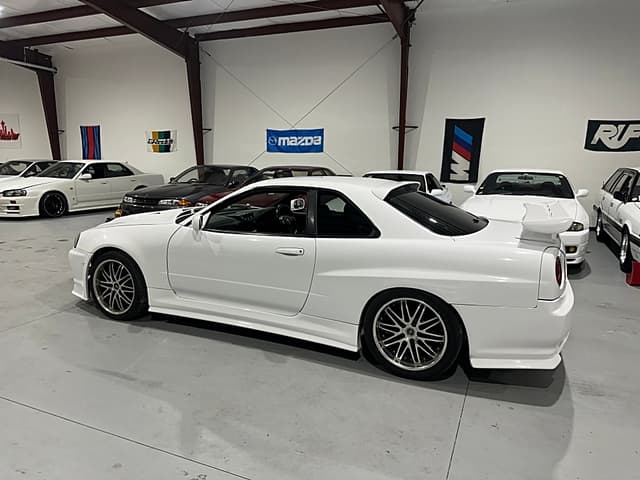 2000 Nissan Skyline JDM car for sale — photo 8 of 17