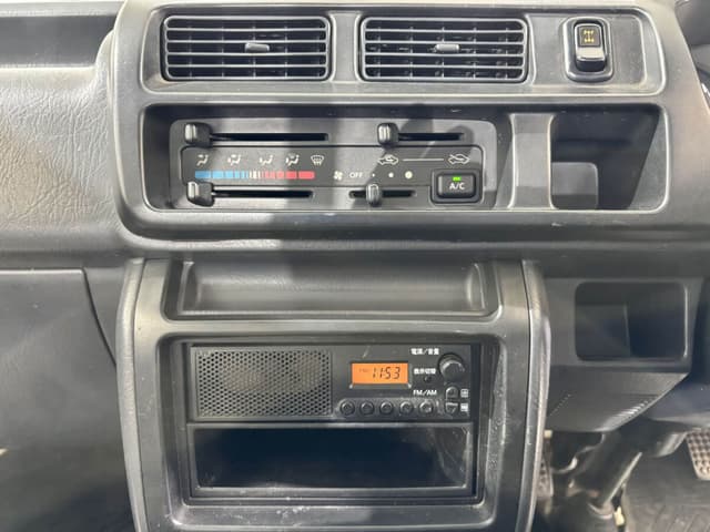 2000 Daihatsu Hijet JDM car for sale — photo 13 of 25