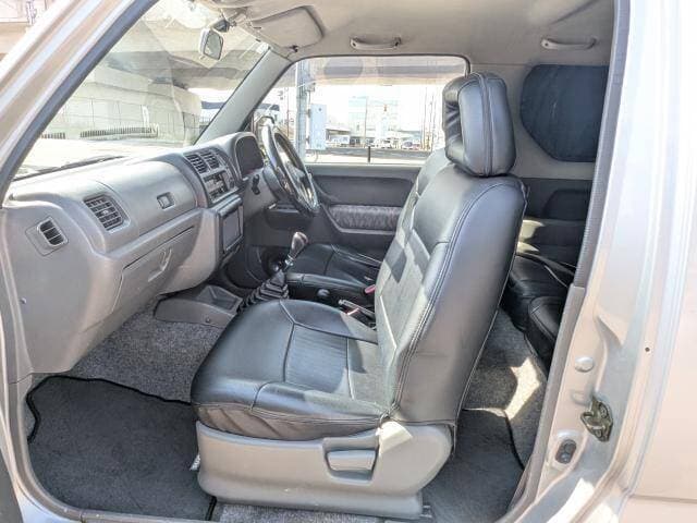 1999 Suzuki Jimny JDM car for sale — photo 17 of 20