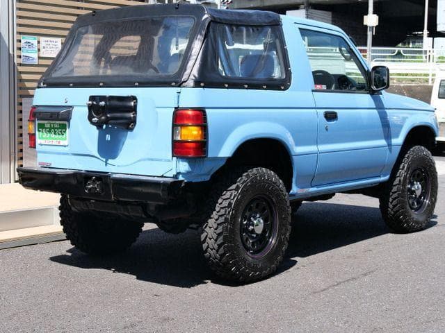 1998 Mitsubishi Pajero JDM car for sale — photo 13 of 14