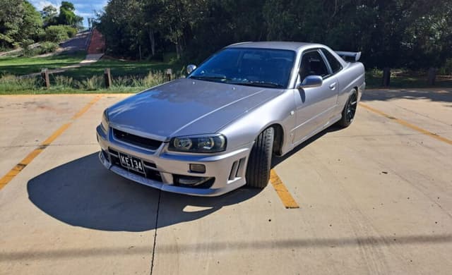1998 Nissan Skyline JDM car for sale — photo 10 of 11