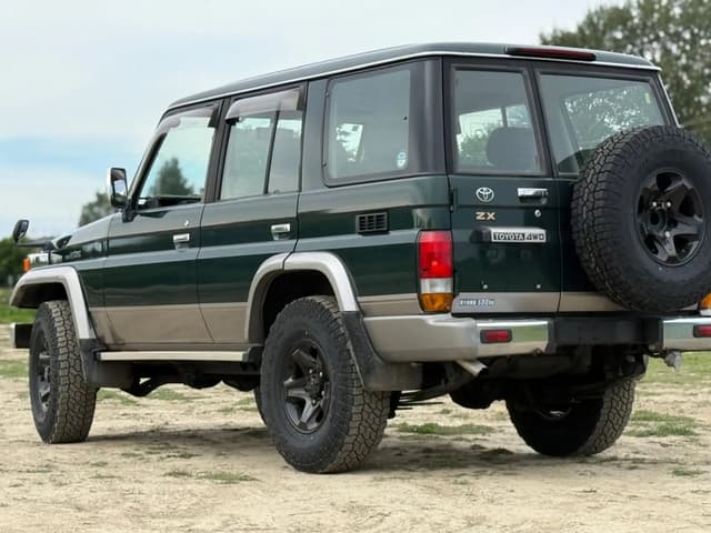 2000 Toyota Land Cruiser JDM car for sale — photo 8 of 10