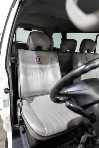 1998 Mitsubishi Delica JDM car for sale — photo 14 of 25