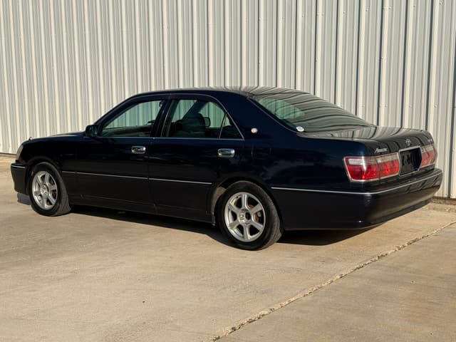 2000 Toyota Crown JDM car for sale — photo 4 of 22