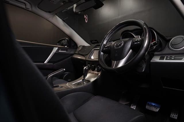 2009 Mazda Axela JDM car for sale — photo 17 of 20