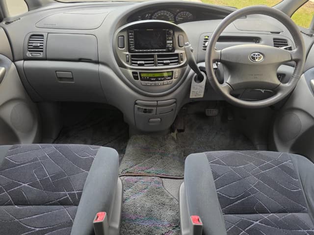 2000 Toyota Estima JDM car for sale — photo 2 of 25