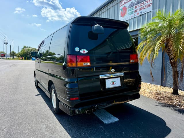 1999 Nissan Elgrand JDM car for sale — photo 6 of 25