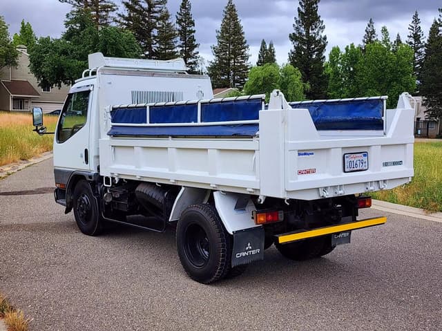 1996 Mitsubishi Canter JDM car for sale — photo 8 of 24