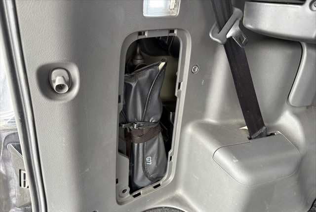 2008 Toyota Voxy JDM car for sale — photo 23 of 25