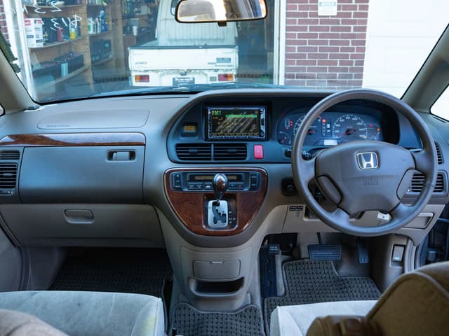 2001 Honda Odyssey JDM car for sale — photo 11 of 15