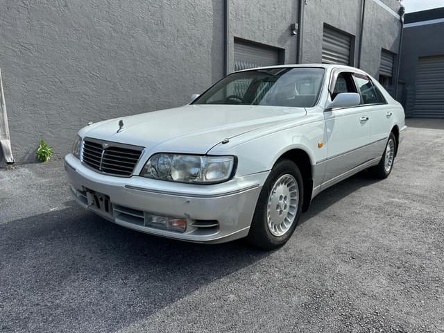 1996 Nissan Cima JDM car for sale — photo 2 of 25