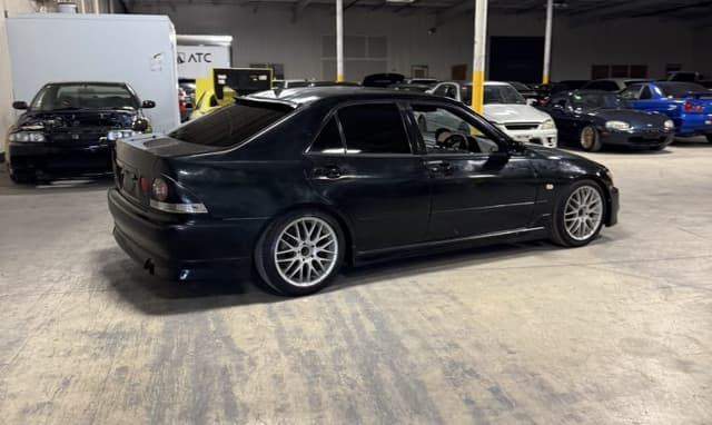 2000 Toyota Altezza JDM car for sale — photo 7 of 25