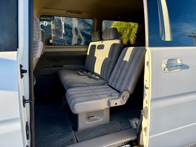 1998 Honda Stepwagon JDM car for sale — photo 17 of 25