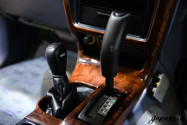 1996 Toyota Hilux Surf JDM car for sale — photo 13 of 25