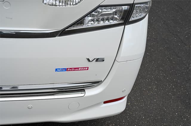 2009 Toyota Alphard JDM car for sale — photo 14 of 25