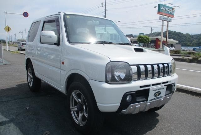 2010 Suzuki Jimny JDM car for sale — photo 3 of 25