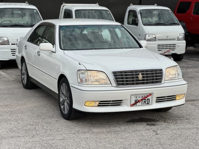 2000 Toyota Crown JDM car for sale — photo 2 of 22