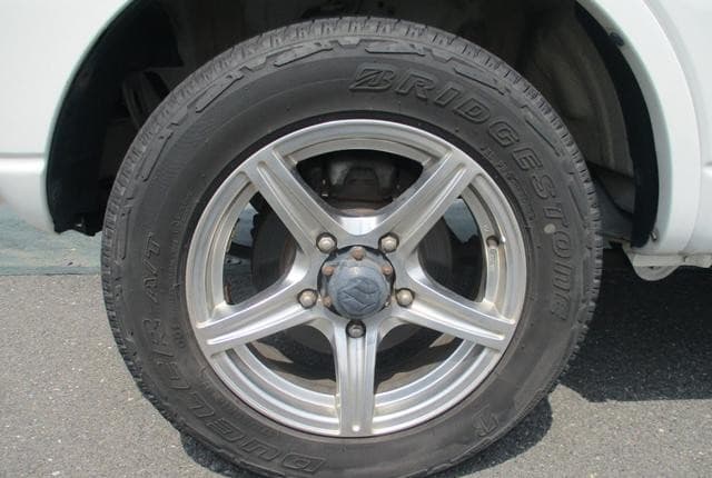 2010 Suzuki Jimny JDM car for sale — photo 21 of 25