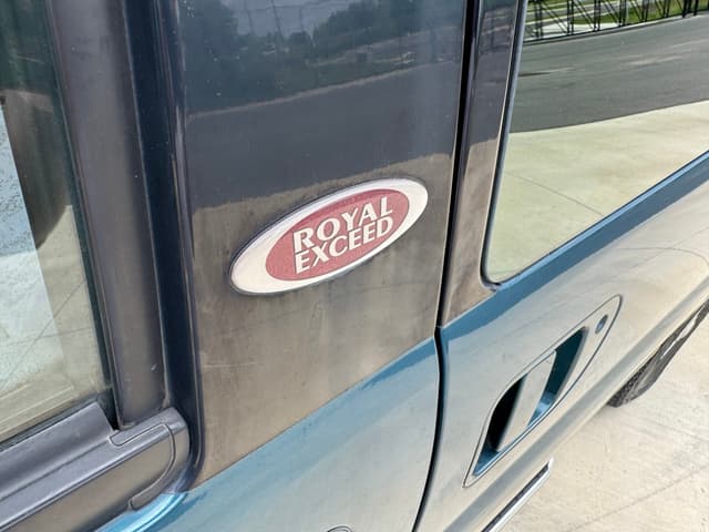 1998 Mitsubishi Delica JDM car for sale — photo 16 of 25