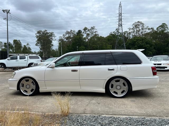 2003 Toyota Crown JDM car for sale — photo 9 of 16