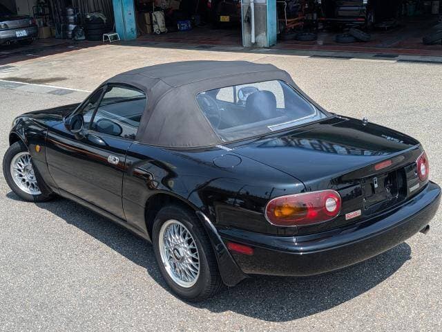 1994 Mazda Roadster (Eunos Roadster / MX-5) JDM car for sale — photo 14 of 20