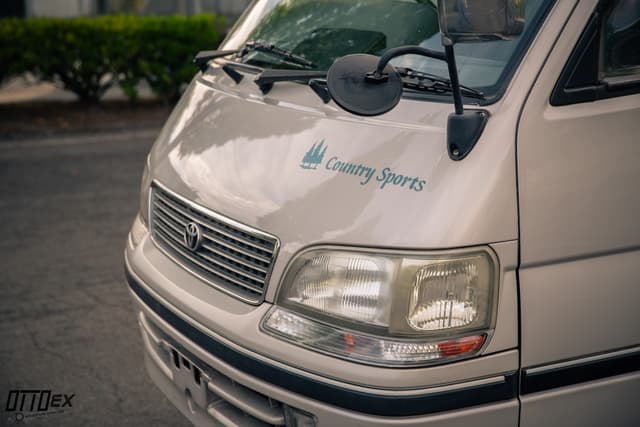1999 Toyota HiAce JDM car for sale — photo 20 of 25