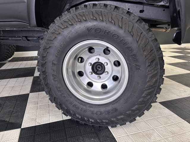1999 Toyota Hilux JDM car for sale — photo 7 of 25