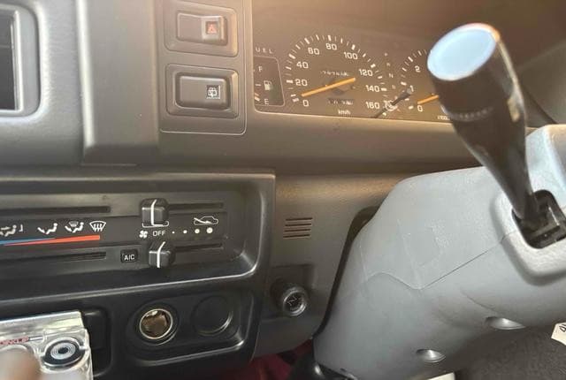 1988 Mitsubishi Delica JDM car for sale — photo 11 of 22
