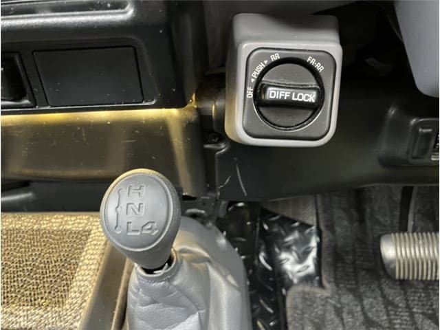 1999 Toyota Land Cruiser JDM car for sale — photo 20 of 25