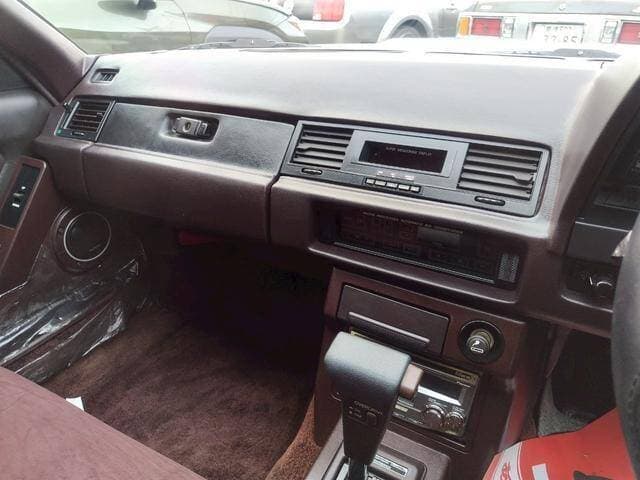 1984 Toyota Soarer JDM car for sale — photo 17 of 20