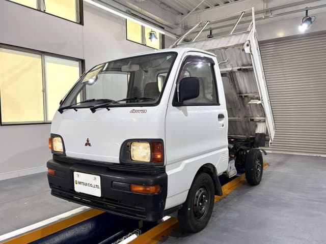 1995 Mitsubishi Minicab JDM car for sale — photo 2 of 25