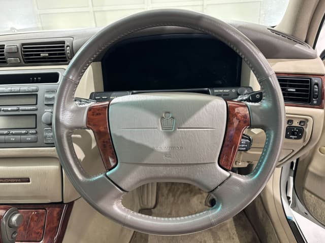 1999 Toyota Crown JDM car for sale — photo 13 of 25