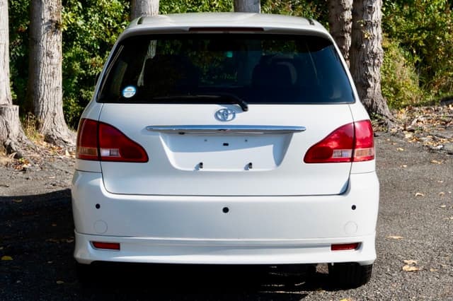 2001 Toyota Ipsum JDM car for sale — photo 6 of 25