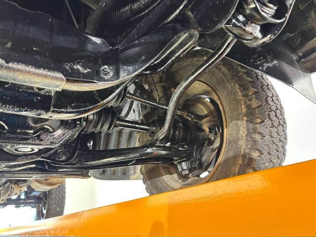 1998 Mitsubishi Minicab JDM car for sale — photo 24 of 25