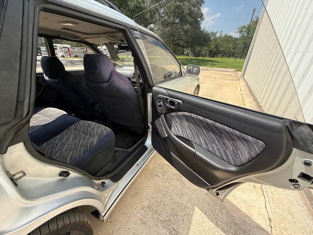 1996 Subaru Legacy JDM car for sale — photo 14 of 22