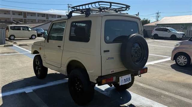 1998 Suzuki Jimny JDM car for sale — photo 19 of 25