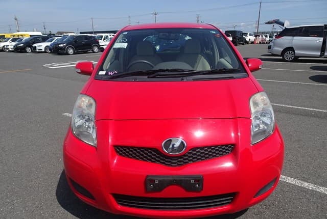 2009 Toyota Vitz JDM car for sale — photo 8 of 25