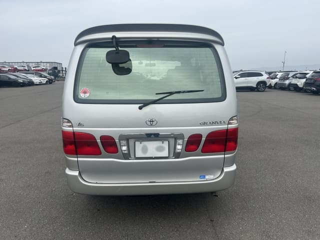 2001 Toyota Grand Hiace JDM car for sale — photo 6 of 25