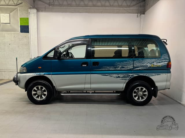 1997 Mitsubishi Delica JDM car for sale — photo 11 of 25