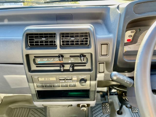 1995 Mitsubishi Minicab JDM car for sale — photo 19 of 25