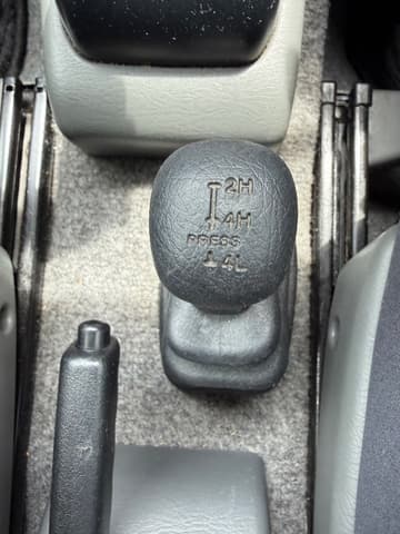 2000 Suzuki Jimny JDM car for sale — photo 16 of 16