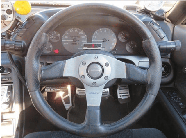 1992 Nissan Skyline JDM car for sale — photo 8 of 25