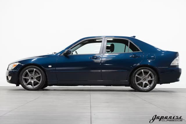 2000 Toyota Altezza JDM car for sale — photo 4 of 25
