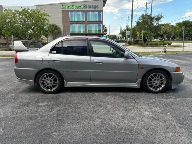 1996 Mitsubishi Lancer Evolution JDM car for sale — photo 5 of 25
