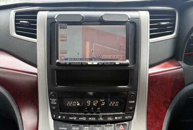 2008 Toyota Vellfire JDM car for sale — photo 11 of 25