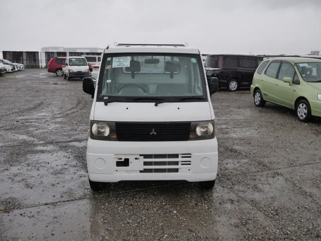 2002 Mitsubishi Minicab JDM car for sale — photo 2 of 25
