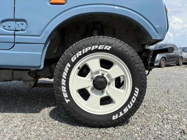 1998 Suzuki Jimny JDM car for sale — photo 7 of 19