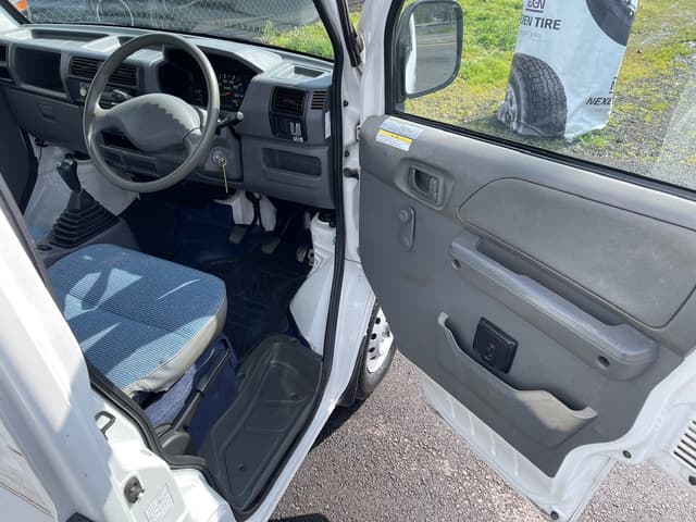 1999 Mitsubishi Minicab JDM car for sale — photo 15 of 25