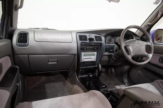 2000 Toyota Hilux JDM car for sale — photo 9 of 25